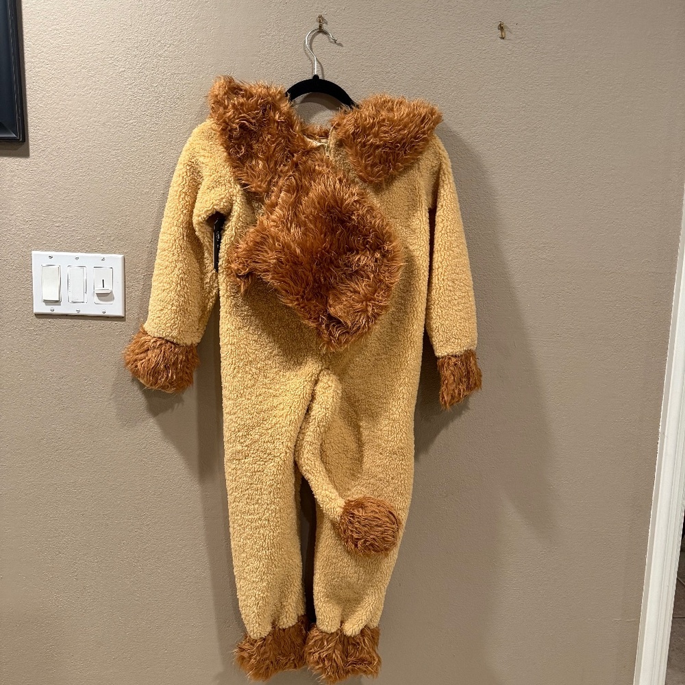 The Wizard of Oz™ Cowardly Lion™ Costume - PBK - Picture 8 of 11